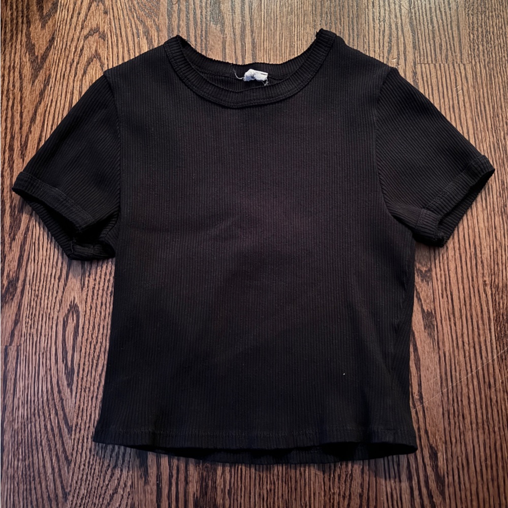 Ribbed Black Shirt